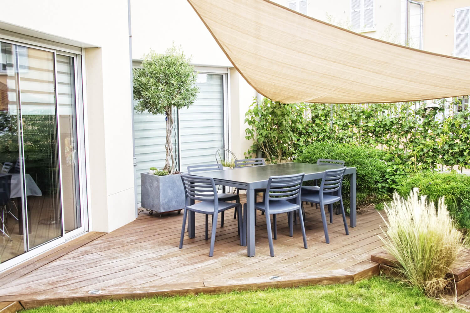 岐阜県土岐市のエクステリア・外構工事 - 株式会社林組によるガーデンデザインサービス